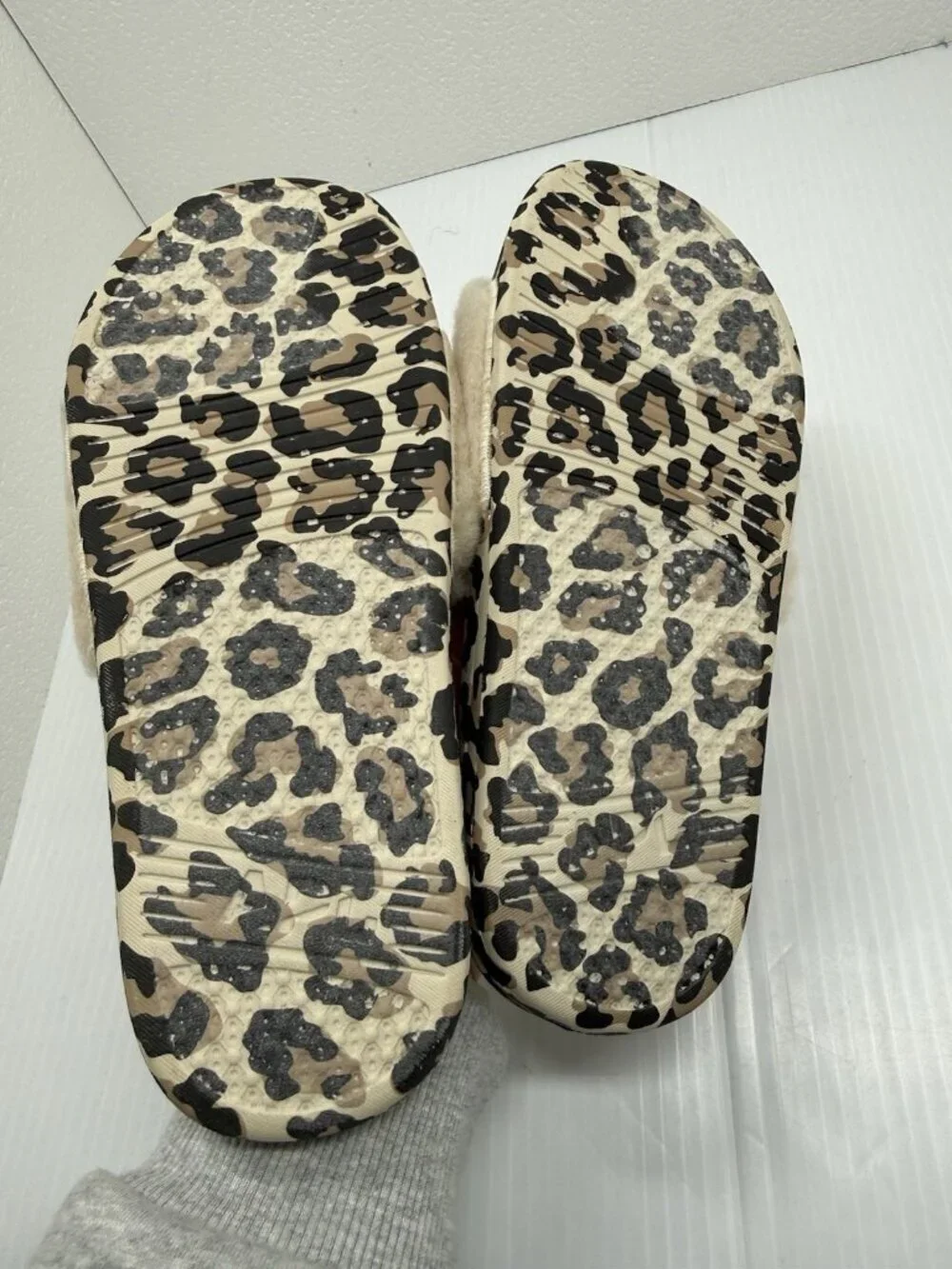 APL Shearling Slide Sandals Womens 8 Leopard Fur Logo Cozy Luxe Comfort Slip